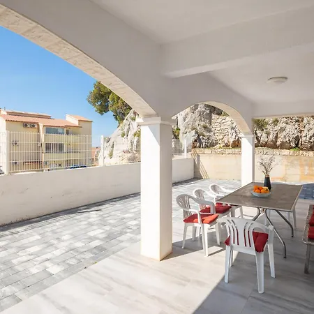 Apartment Morena *