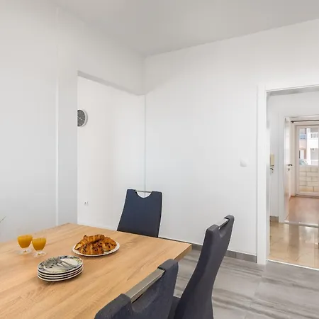 Apartment Morena *